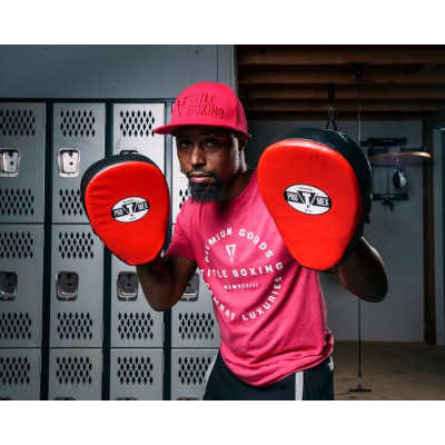 Оригинальные Гнутые Лапы Title Pro Mex Pantera Curved Punch Mitts 3.0 - Black/Red
