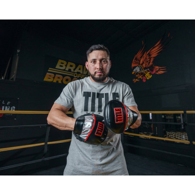 Оригинальные Лапы TITLE Boxing Valiant Micro Mitts - Black/Red