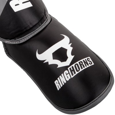Оригинальная Защита Голени И Голеностопа Ringhorns By Venum Shinguards - Black/Grey